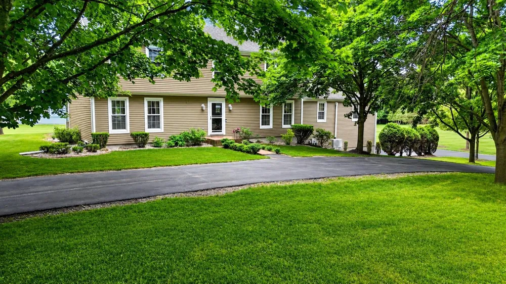 608 E Bluegrass Road Union Charter Township, MI 48858