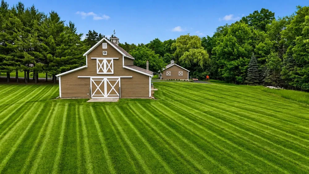 608 E Bluegrass Road Union Charter Township, MI 48858