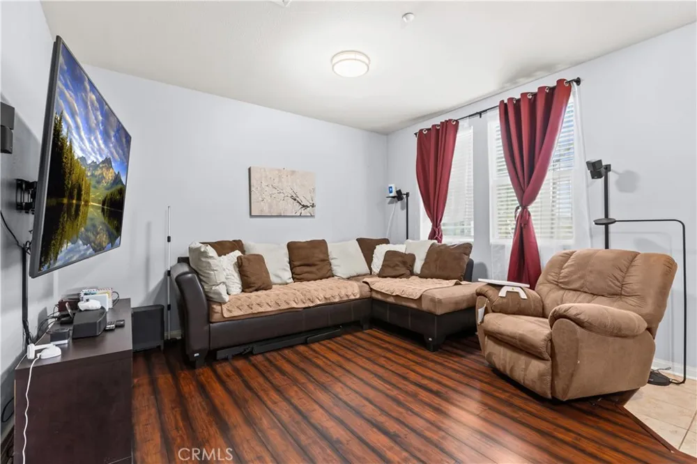 1915 Bassett Santee, CA 92071