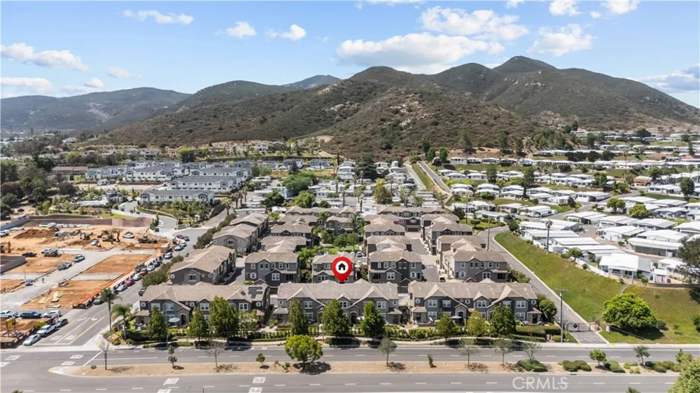1915 Bassett Santee, CA 92071