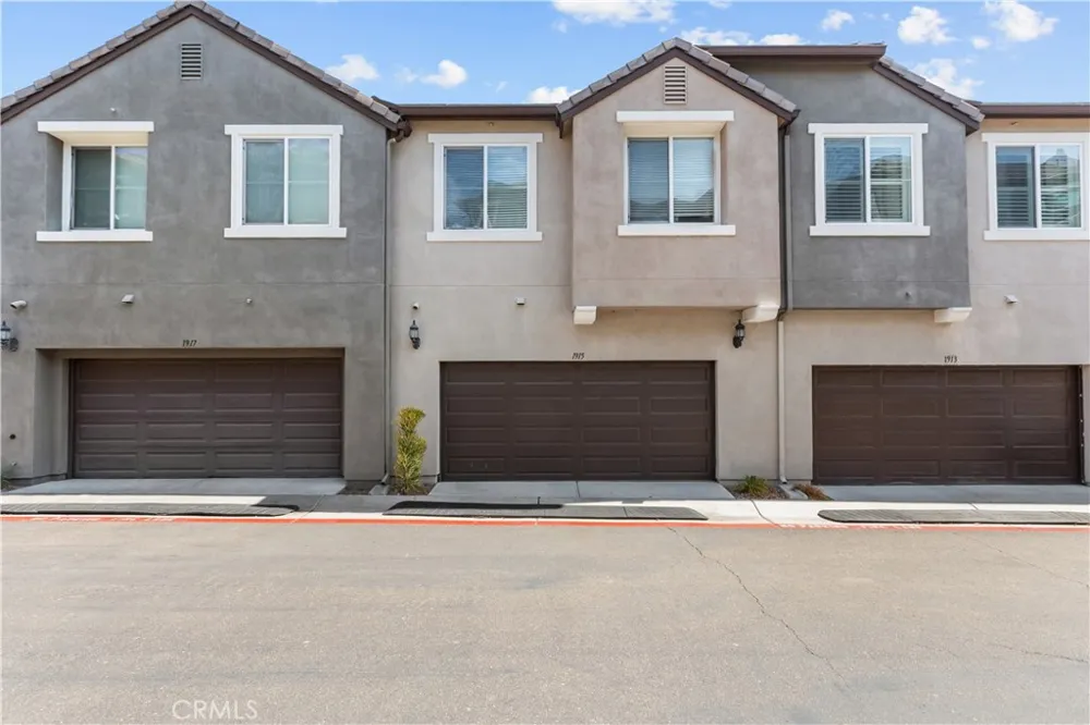 1915 Bassett Santee, CA 92071