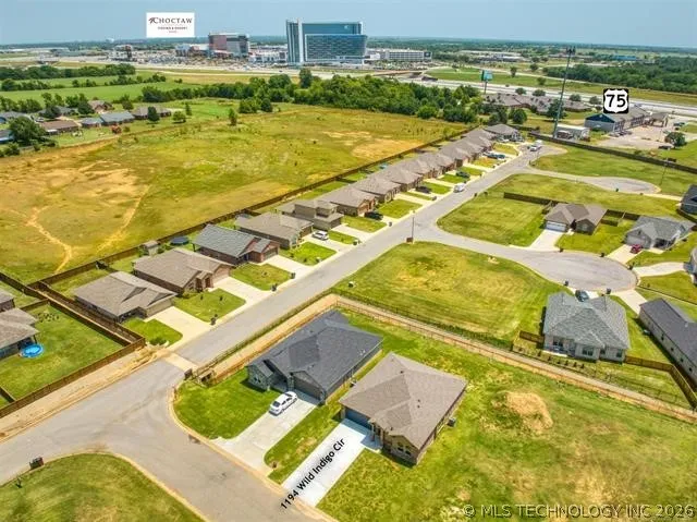 1194 Wild Indigo Circle Calera, OK 74730