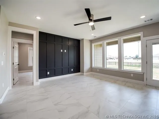1194 Wild Indigo Circle Calera, OK 74730