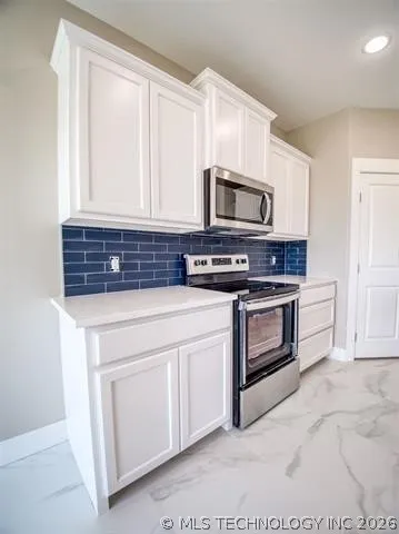 1194 Wild Indigo Circle Calera, OK 74730