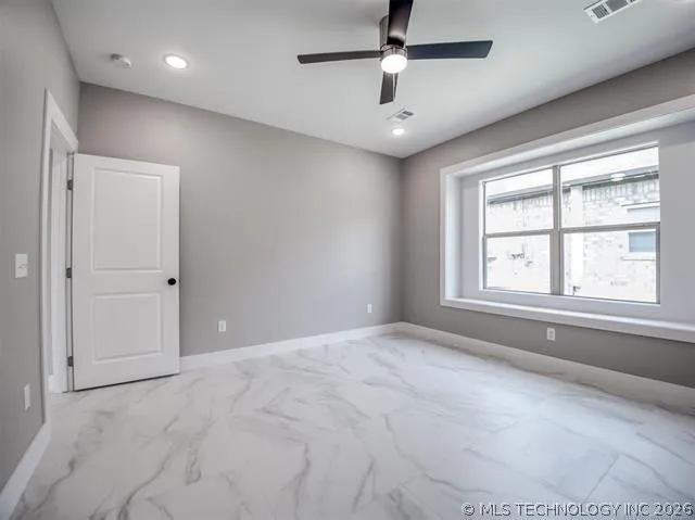 1194 Wild Indigo Circle Calera, OK 74730