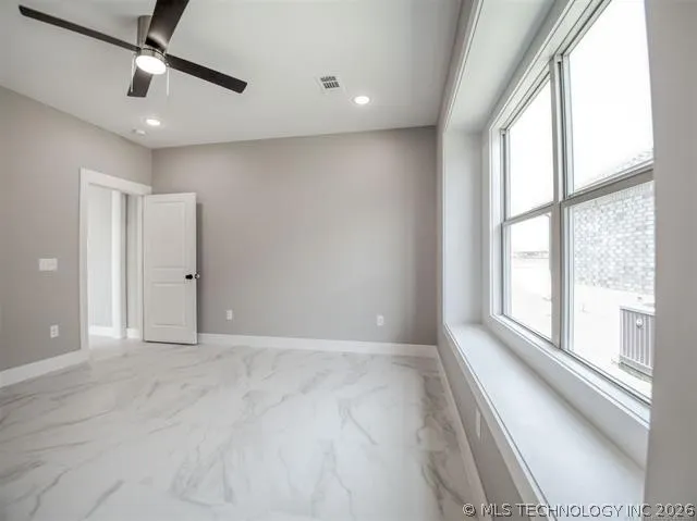 1194 Wild Indigo Circle Calera, OK 74730