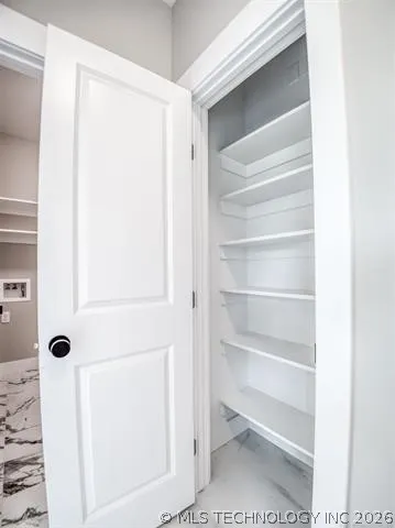 1194 Wild Indigo Circle Calera, OK 74730