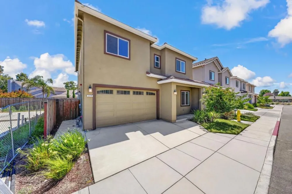 117 Bundeson Circle Hollister, CA 95023