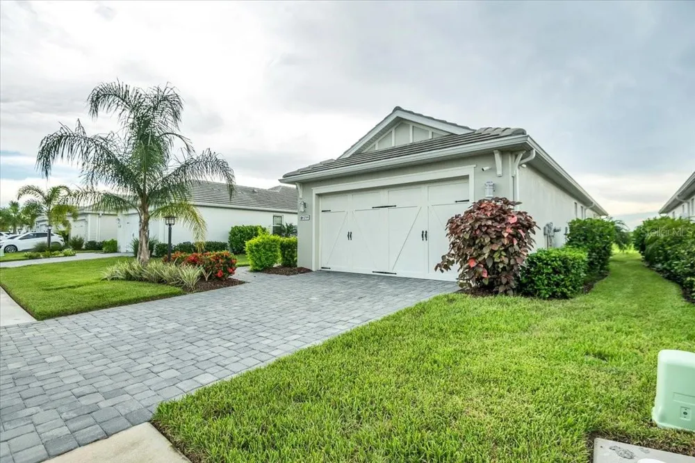 1099 WATERLINE COURT Sarasota, FL 34240