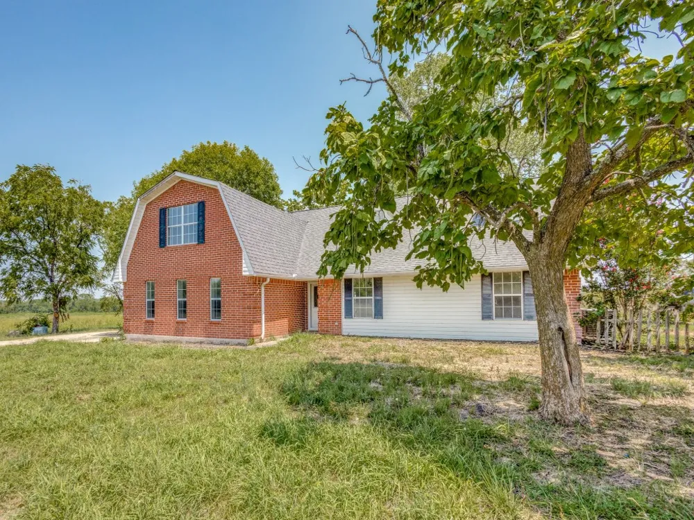 Fm 904 S Es Pecan Gap, TX 75469