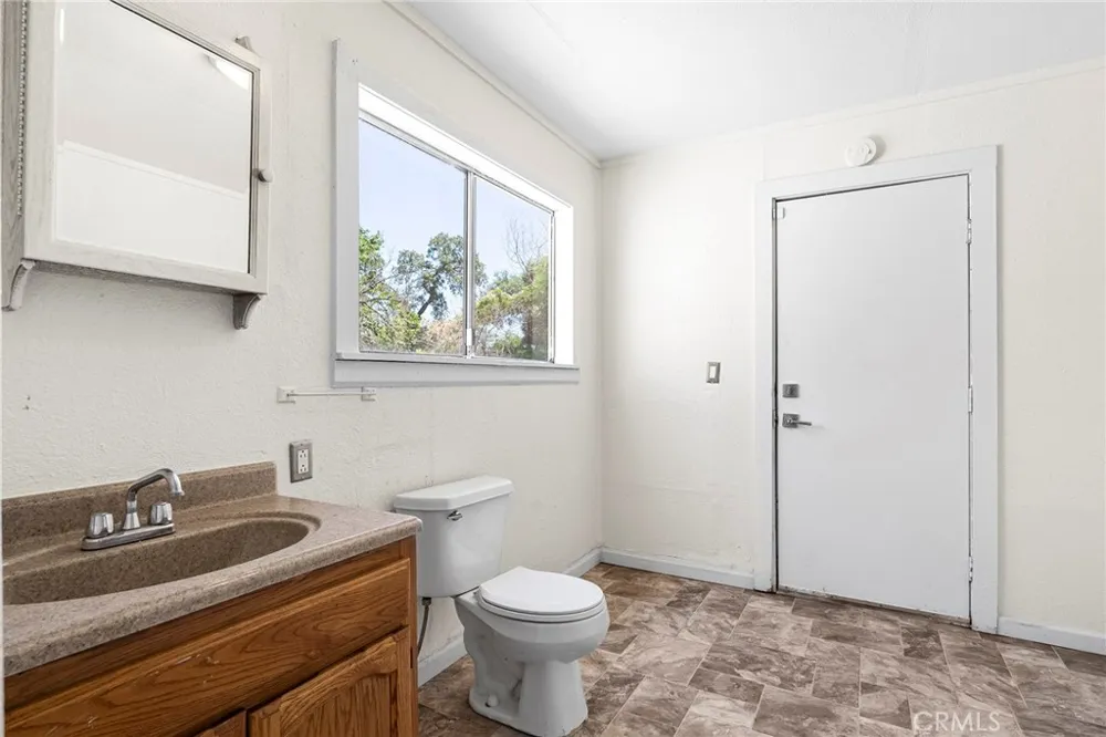 2185 Ithaca Street Oroville, CA 95966