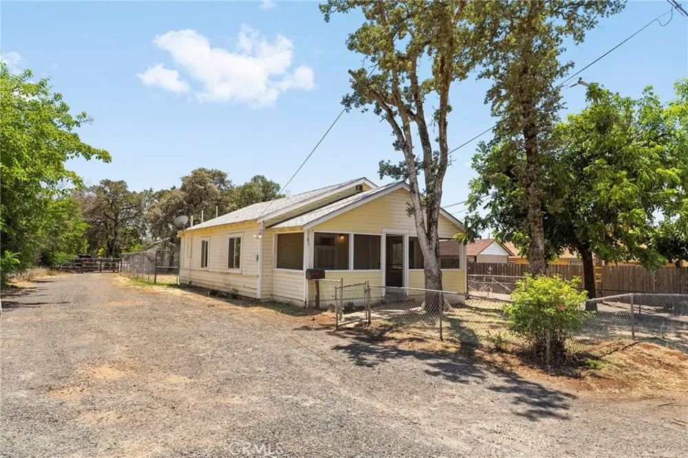 2185 Ithaca Street Oroville, CA 95966