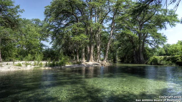 704 Alex Auld Leakey, TX 78873