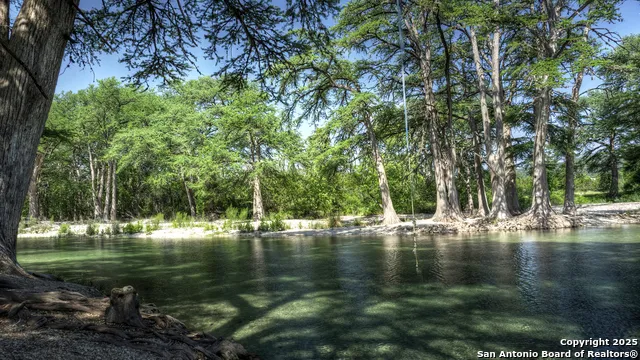 704 Alex Auld Leakey, TX 78873