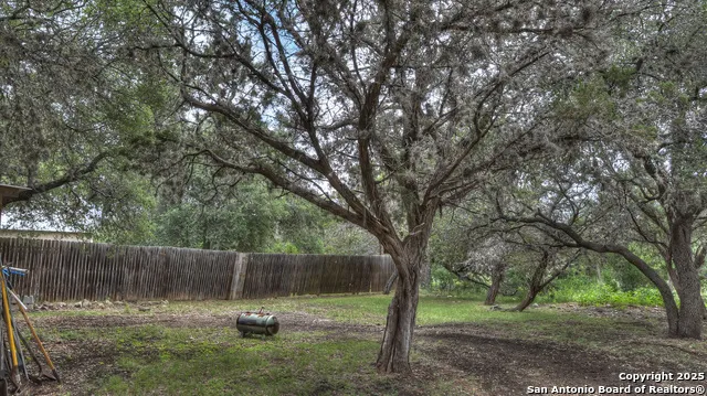 704 Alex Auld Leakey, TX 78873