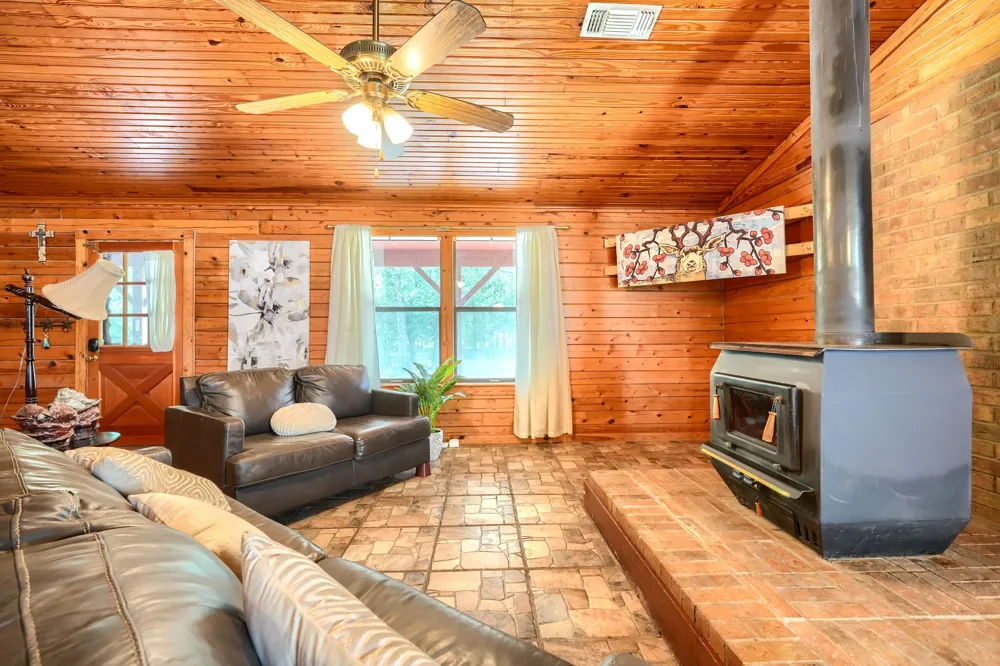 625 County Road 4735 Cumby, TX 75433