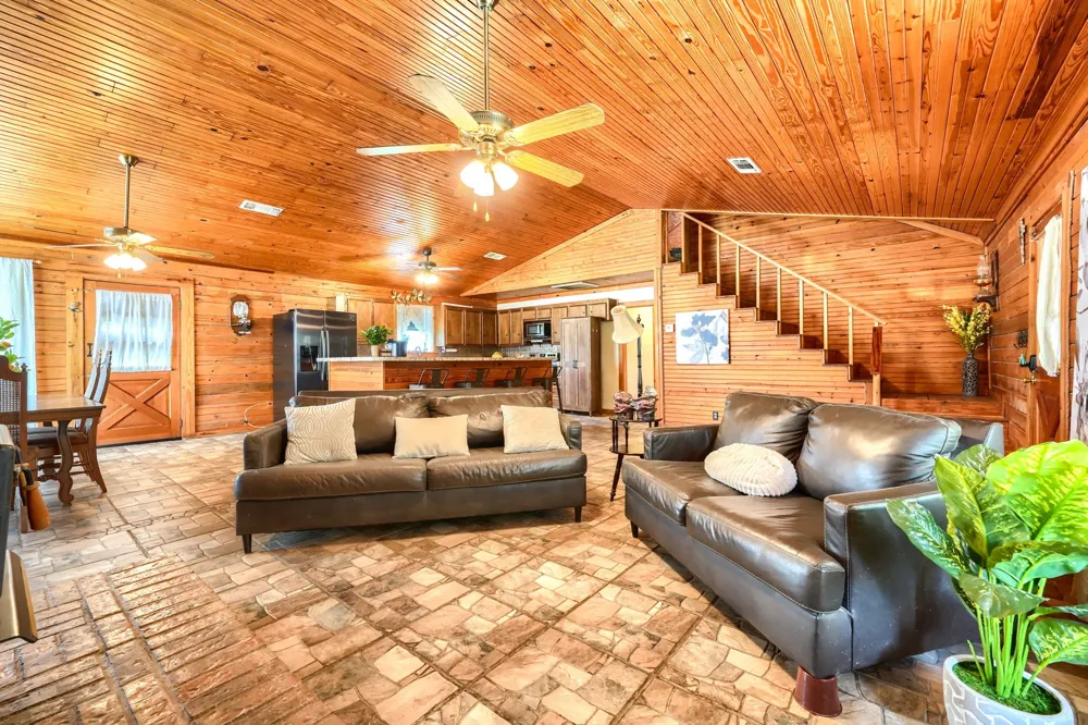 625 County Road 4735 Cumby, TX 75433