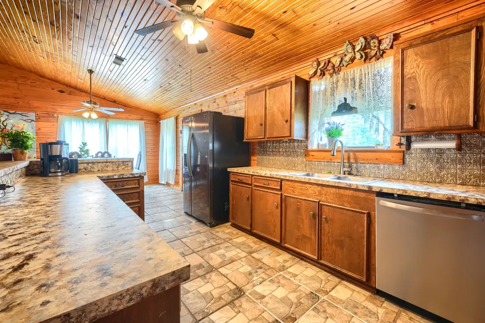 625 County Road 4735 Cumby, TX 75433