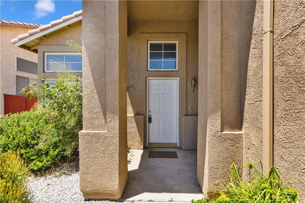 13776 Foxfire Road Victorville, CA 92392