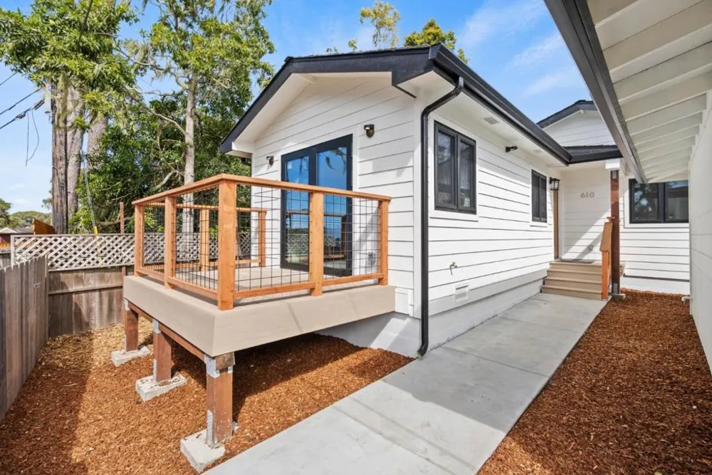 612 Sunset Drive Pacific Grove, CA 93950