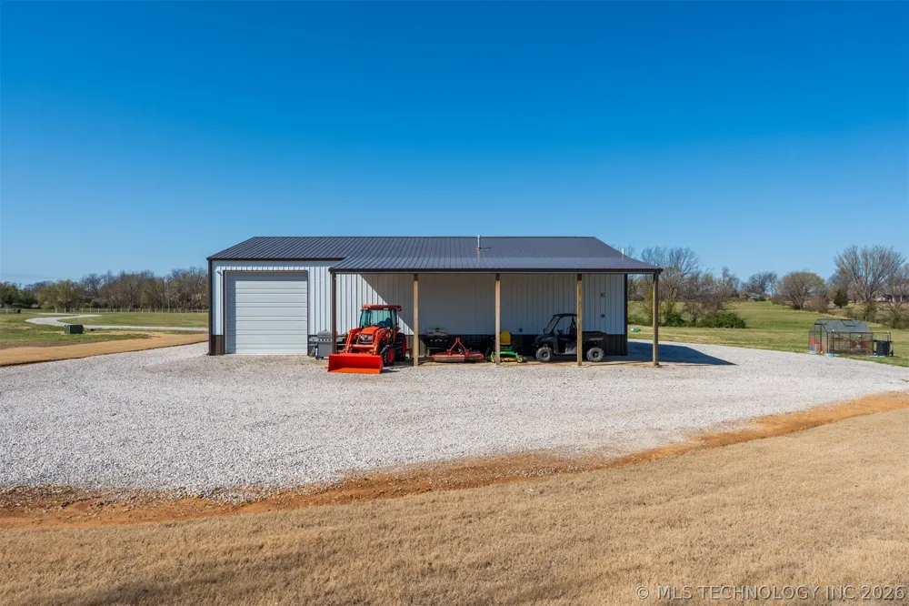 9195 E 580 ROAD Catoosa, OK 74015