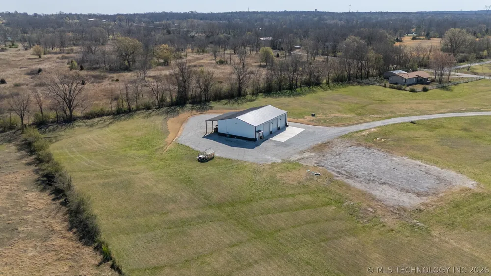 9195 E 580 ROAD Catoosa, OK 74015