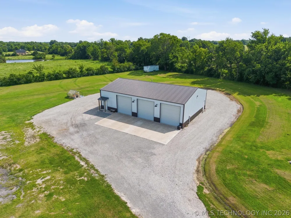 9195 E 580 ROAD Catoosa, OK 74015