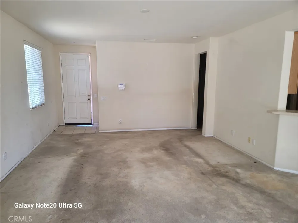 11819 Maywood Adelanto, CA 92301
