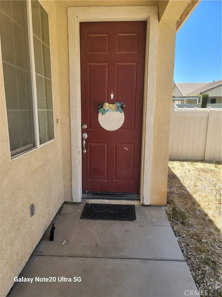 11819 Maywood Adelanto, CA 92301