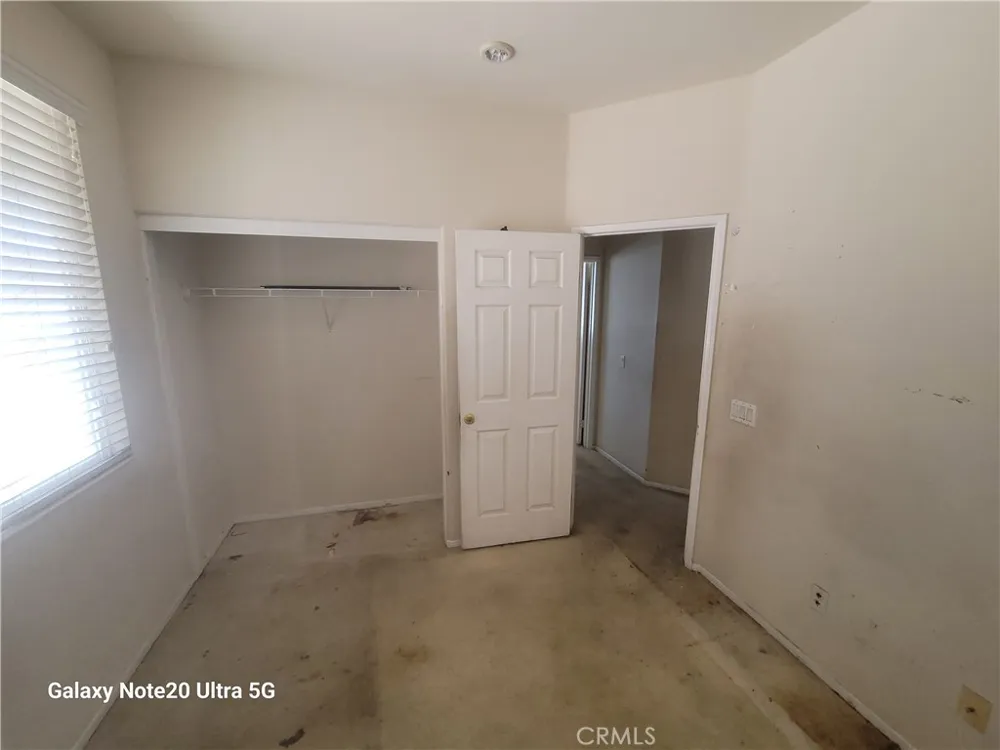 11819 Maywood Adelanto, CA 92301