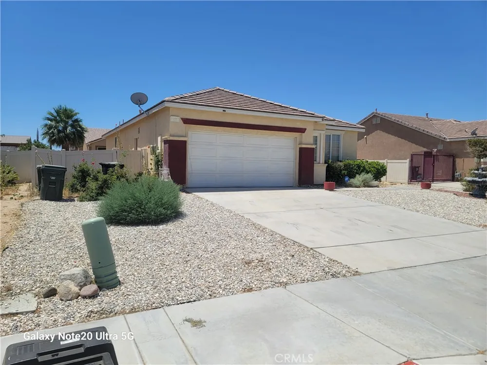 11819 Maywood Adelanto, CA 92301