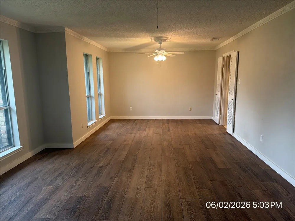 103 Red Bud Court Oak Leaf, TX 75154