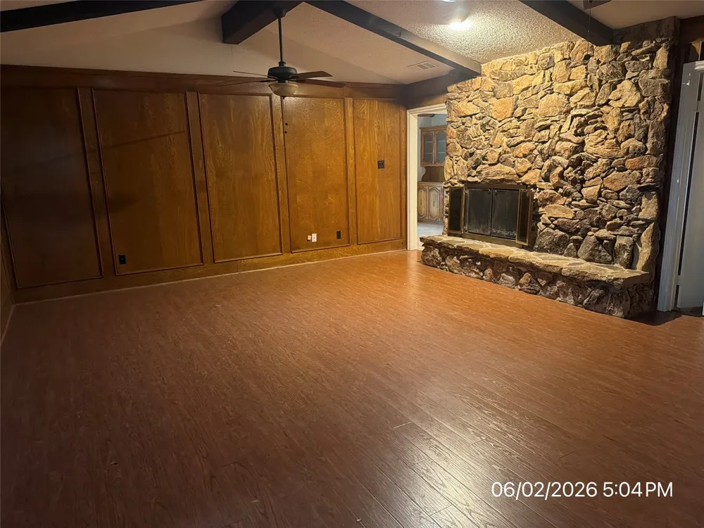 103 Red Bud Court Oak Leaf, TX 75154