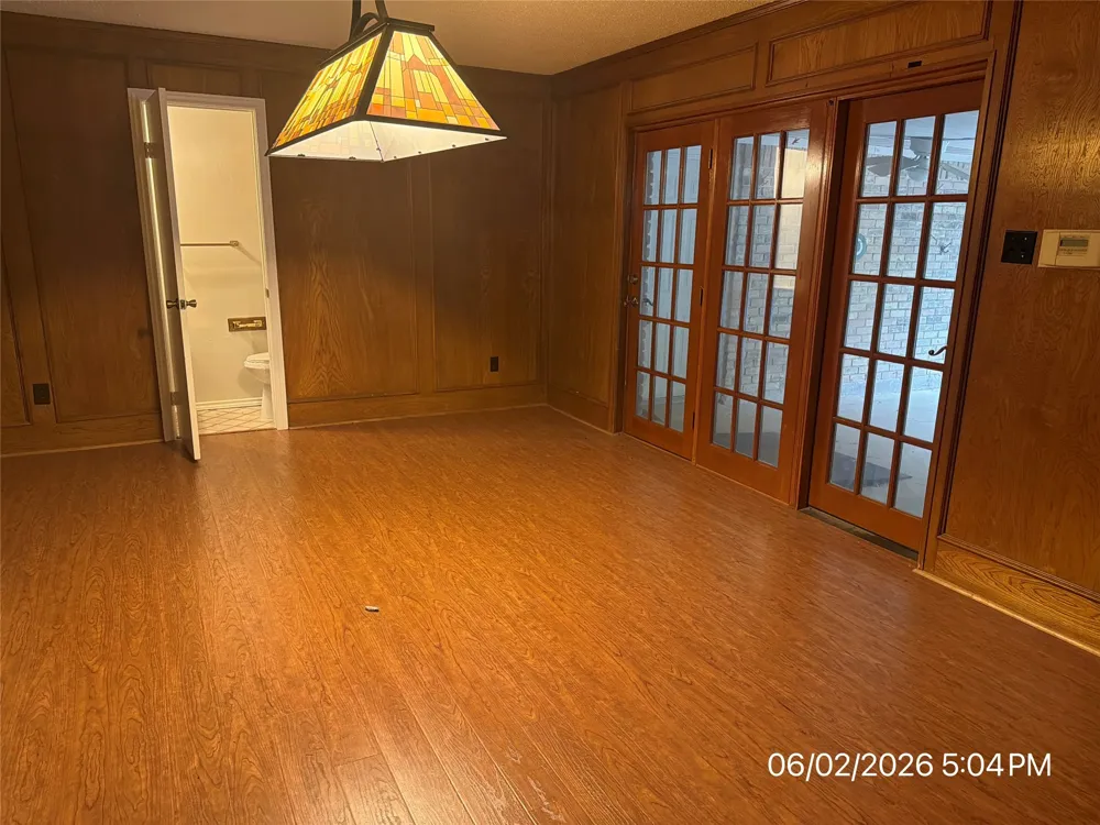 103 Red Bud Court Oak Leaf, TX 75154