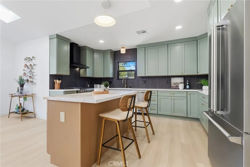 3806 Cherrywood Los Angeles, CA 90008