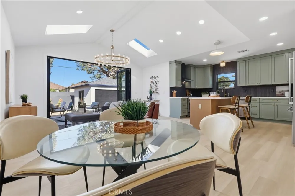 3806 Cherrywood Los Angeles, CA 90008