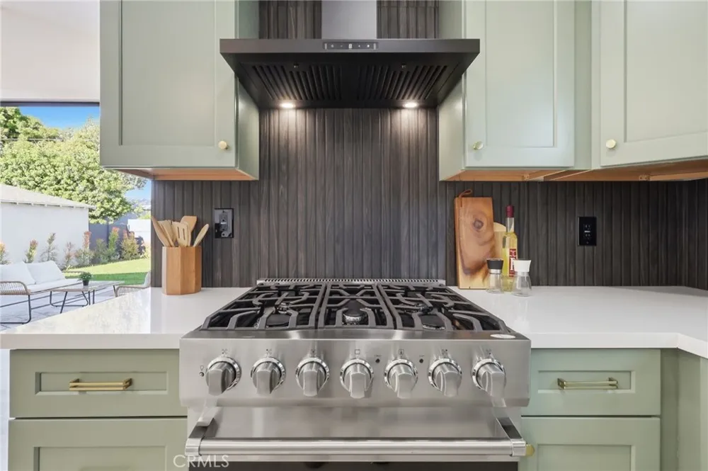 3806 Cherrywood Los Angeles, CA 90008