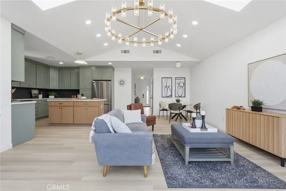 3806 Cherrywood Los Angeles, CA 90008