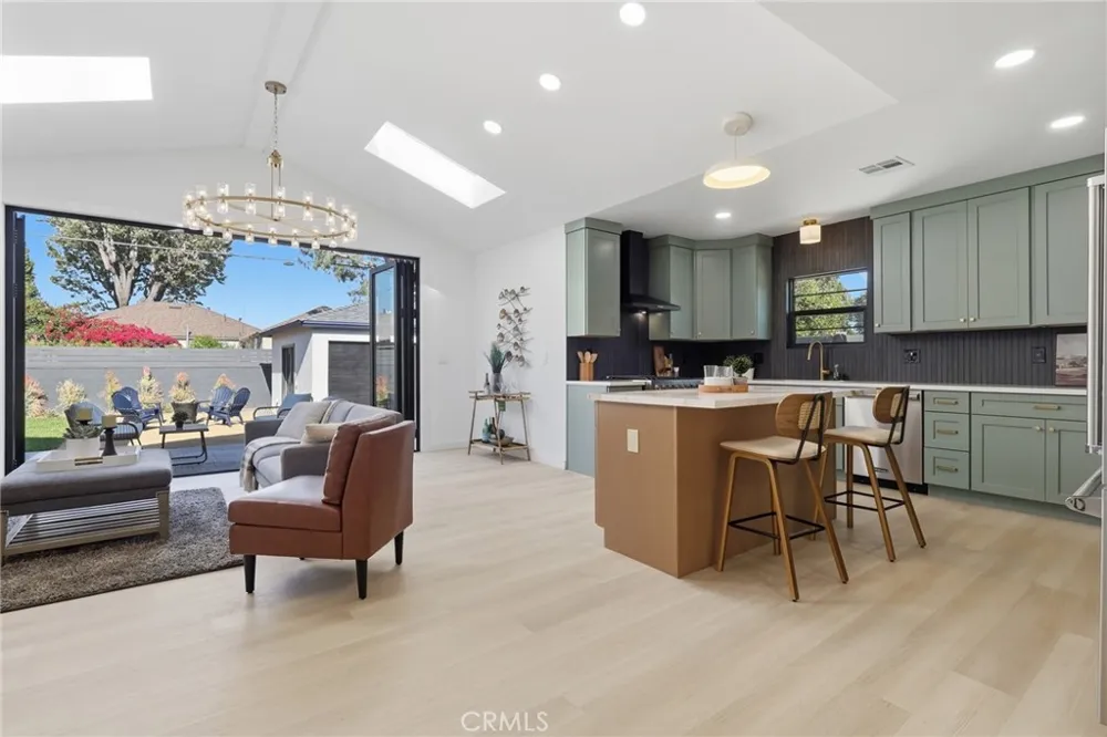 3806 Cherrywood Los Angeles, CA 90008