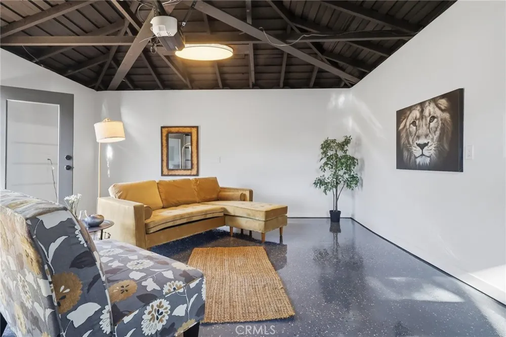 3806 Cherrywood Los Angeles, CA 90008