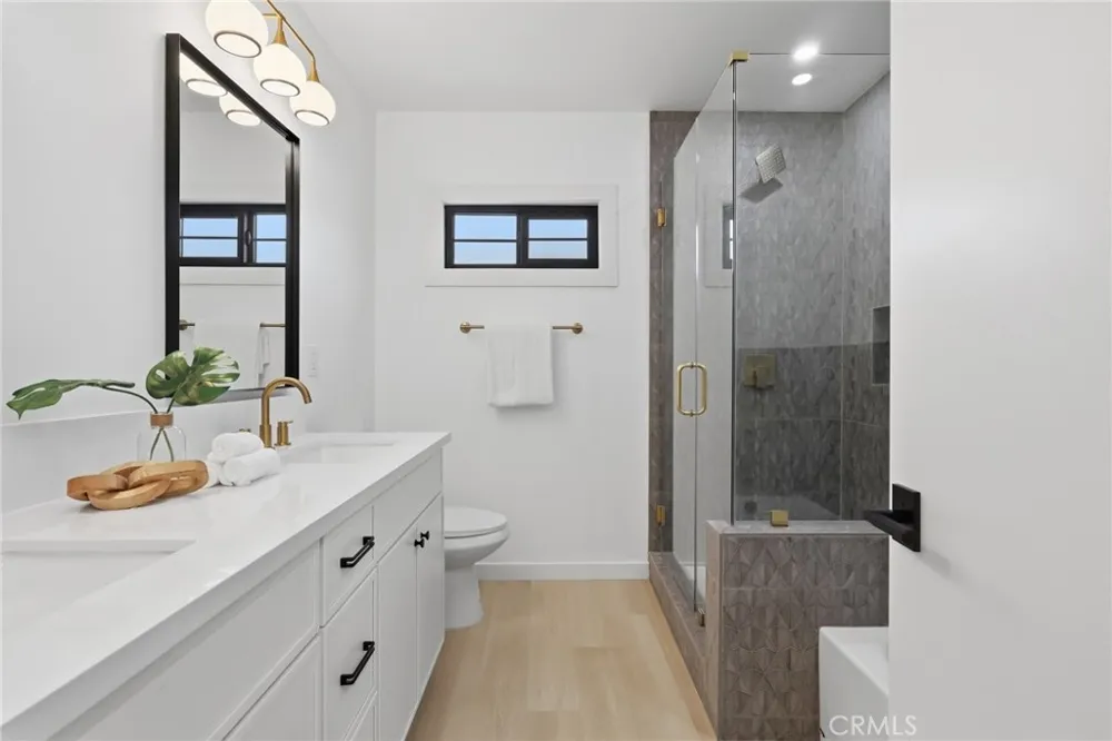 3806 Cherrywood Los Angeles, CA 90008