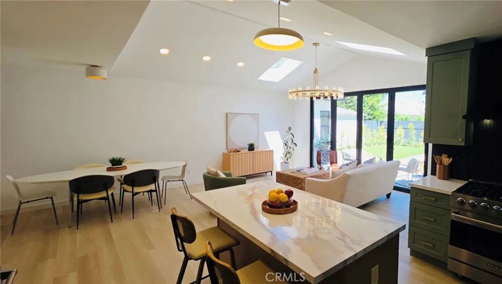 3806 Cherrywood Los Angeles, CA 90008