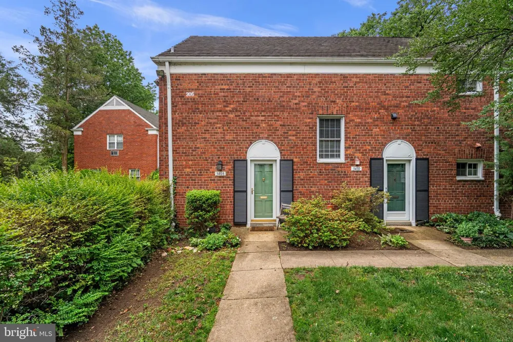 3408 MARTHA CUSTIS DRIVE Alexandria, VA 22302