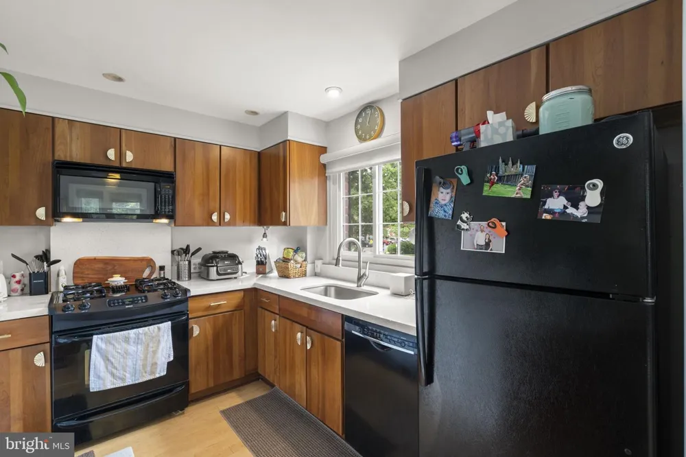 3408 MARTHA CUSTIS DRIVE Alexandria, VA 22302
