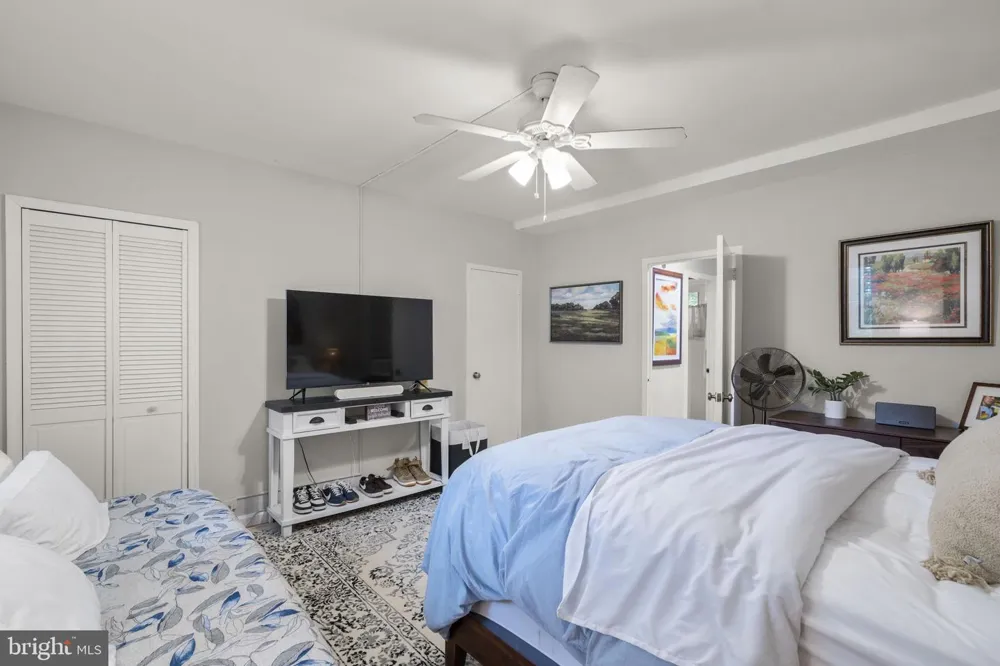 3408 MARTHA CUSTIS DRIVE Alexandria, VA 22302