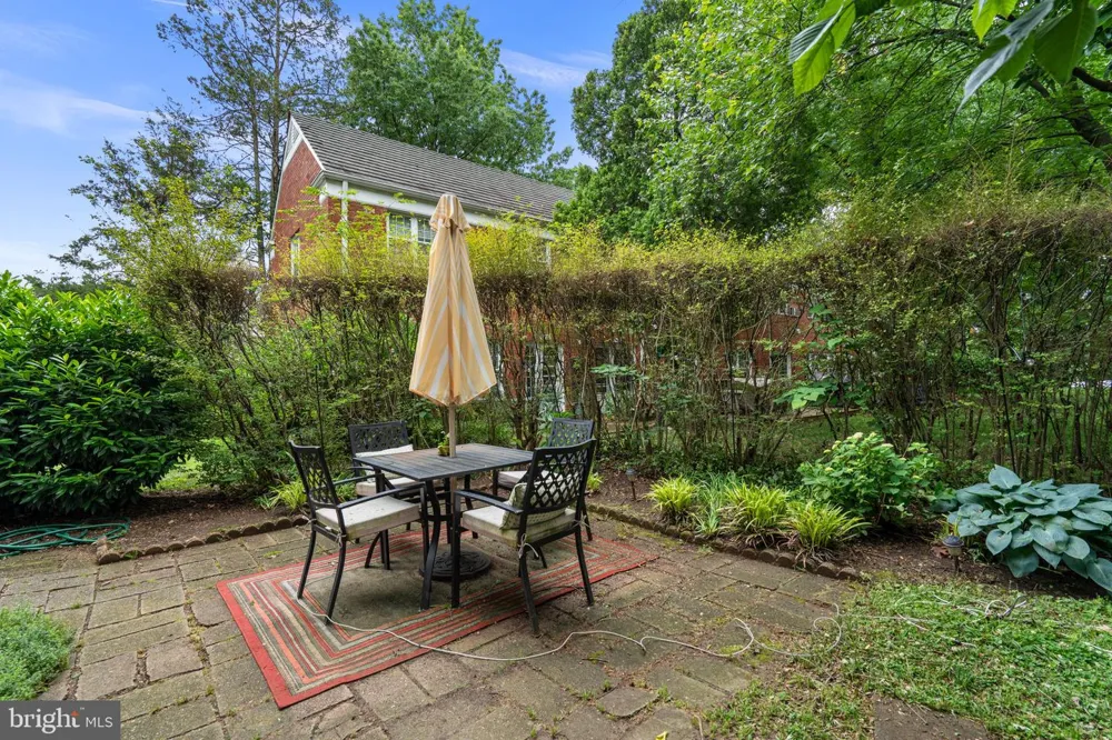 3408 MARTHA CUSTIS DRIVE Alexandria, VA 22302