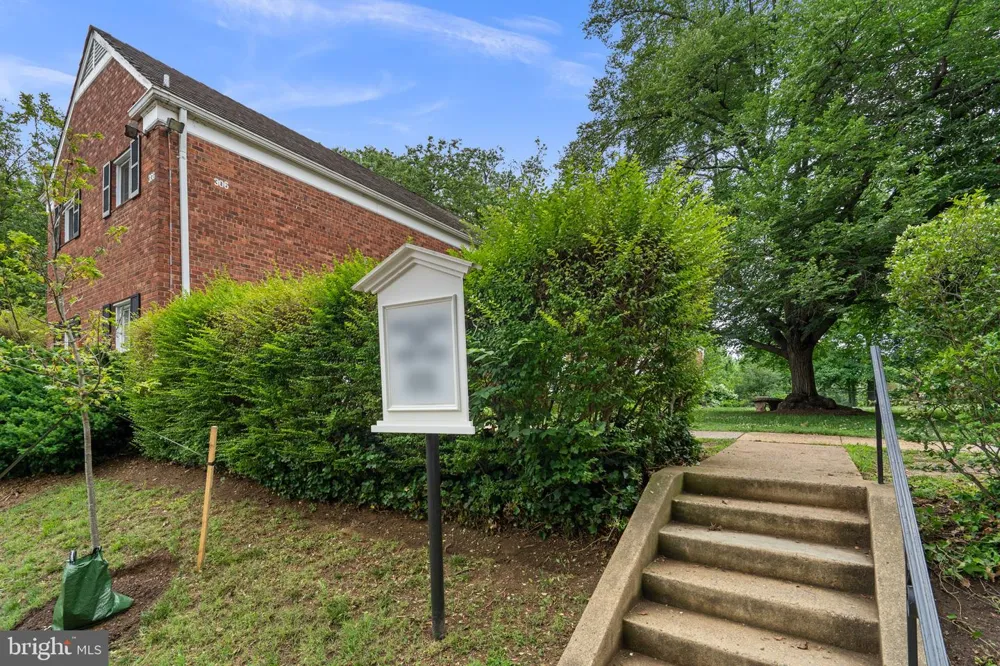 3408 MARTHA CUSTIS DRIVE Alexandria, VA 22302