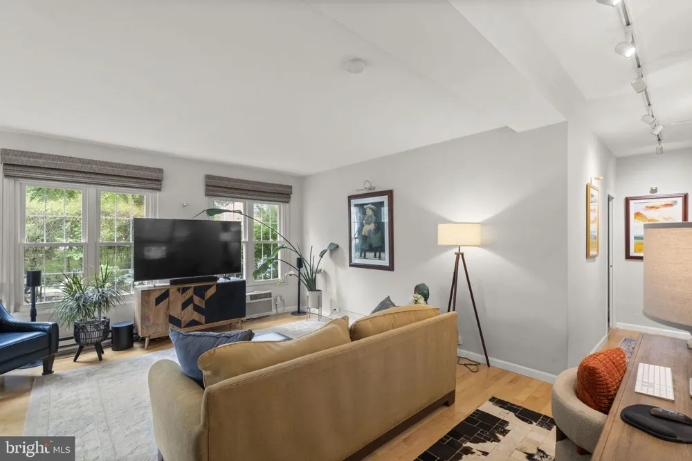 3408 MARTHA CUSTIS DRIVE Alexandria, VA 22302