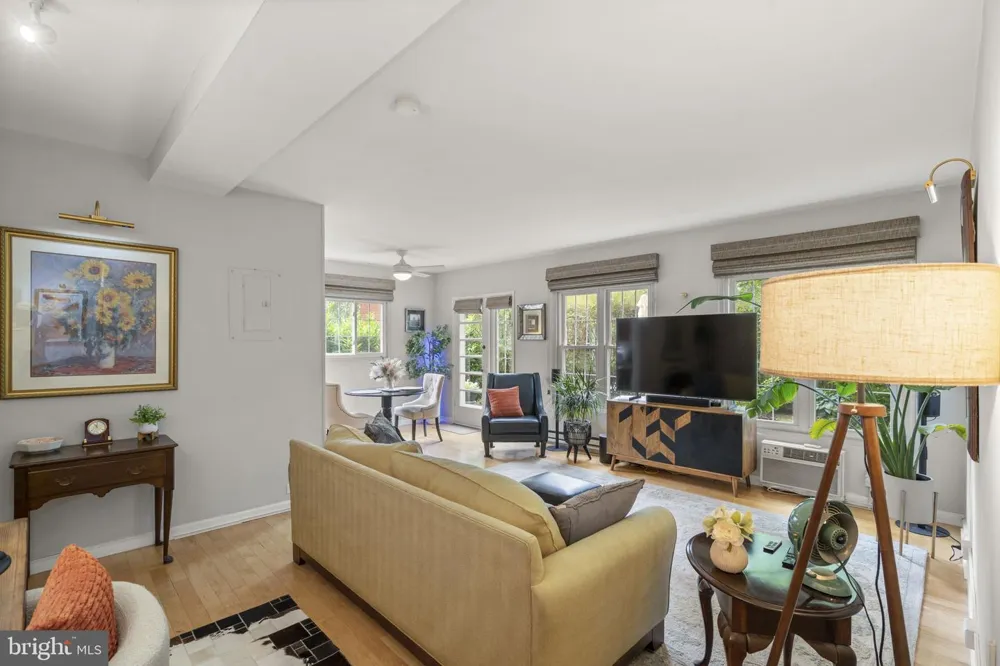 3408 MARTHA CUSTIS DRIVE Alexandria, VA 22302