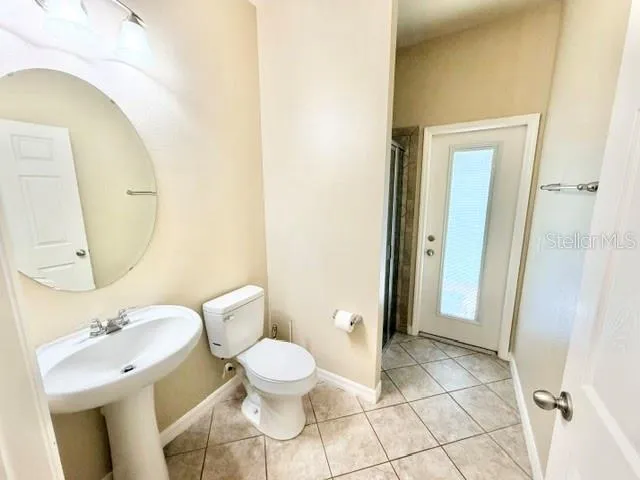 2103 CANDLENUT CIRCLE Apopka, FL 32712